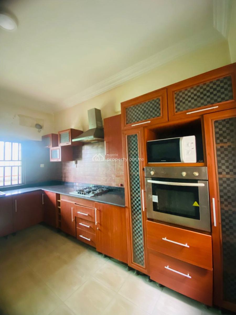 3 Bedroom Apartment with Bq, Lekki Phase 1, Lekki, Lagos, Flat / Apartment for Rent
