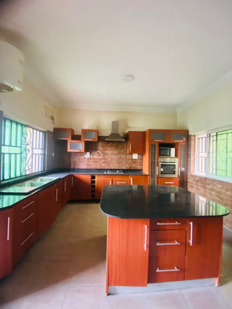 3 Bedroom Apartment with Bq, Lekki Phase 1, Lekki, Lagos, Flat / Apartment for Rent