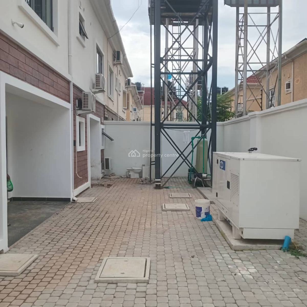 4 Bedroom Semi Detached Duplex Plus Bq, Guzape District, Abuja, Semi-detached Duplex for Sale