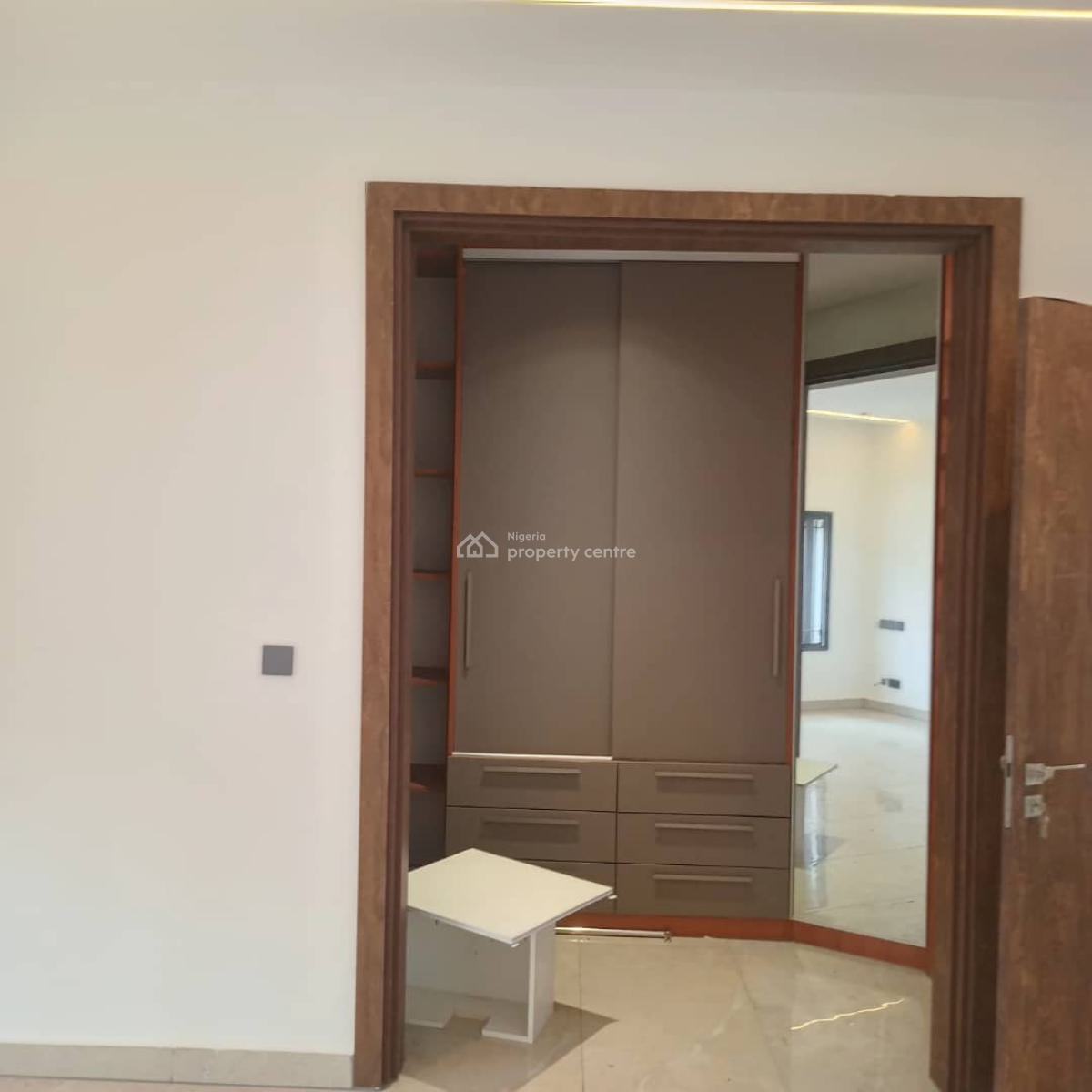 4 Bedroom Semi Detached Duplex Plus Bq, Guzape District, Abuja, Semi-detached Duplex for Sale