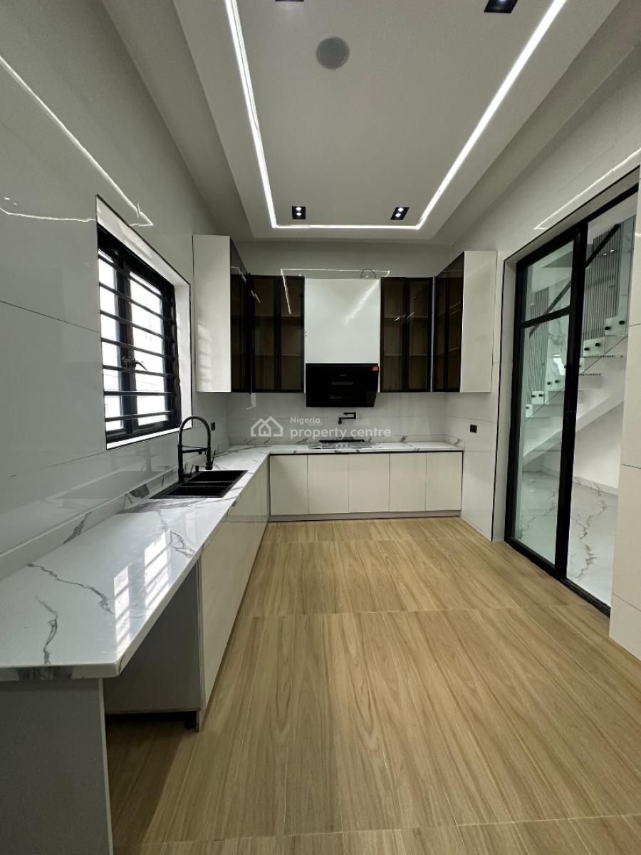Contemporary Spacious 5 Bedroom Fully Detached Duplex with Bq, Lekki Lagos, Vgc, Lekki, Lagos, Detached Duplex for Sale