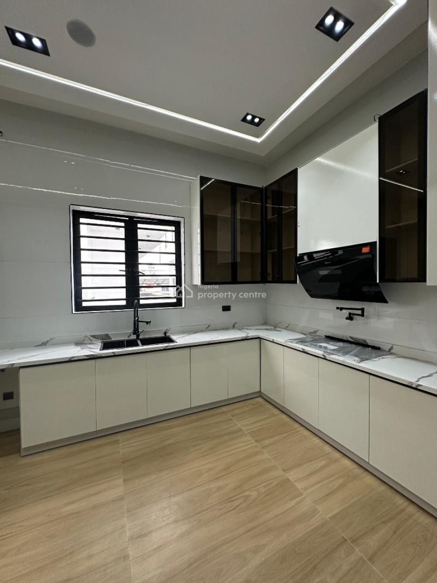 Contemporary Spacious 5 Bedroom Fully Detached Duplex with Bq, Lekki Lagos, Vgc, Lekki, Lagos, Detached Duplex for Sale