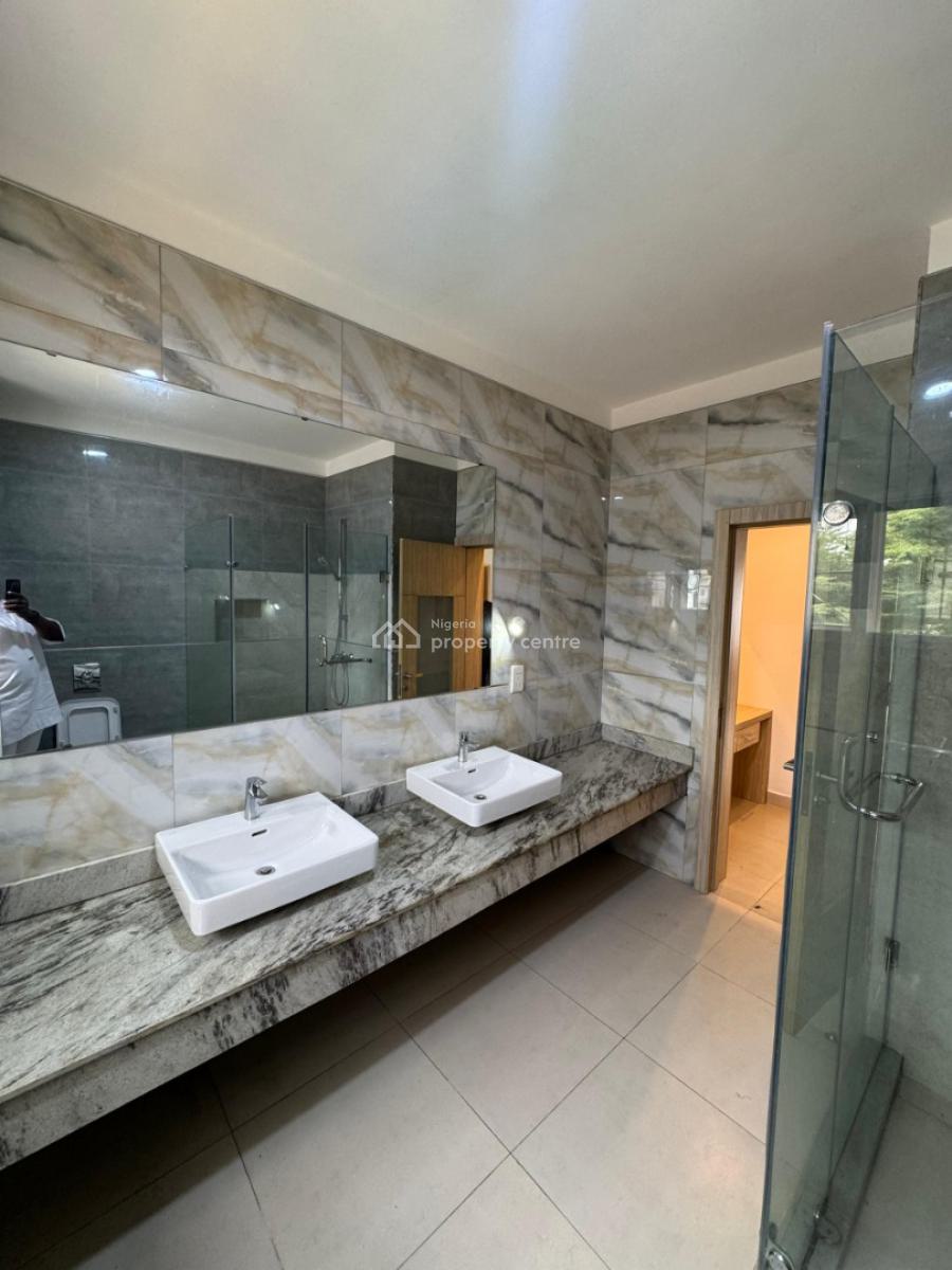 Spacious  3 Bedroom Apartment with Bq and Swimming Pool, Banana Island, Ikoyi, Lagos, Flat / Apartment for Rent