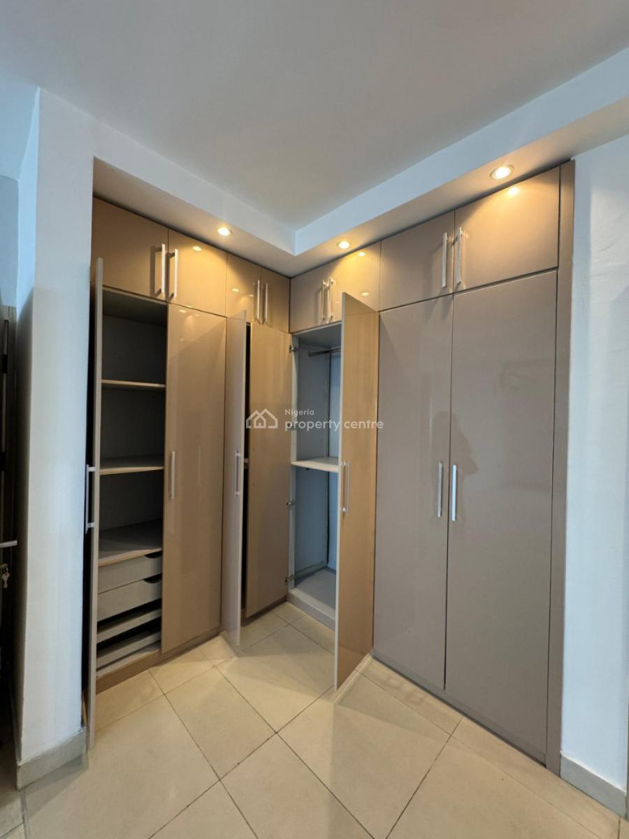 Spacious  3 Bedroom Apartment with Bq and Swimming Pool, Banana Island, Ikoyi, Lagos, Flat / Apartment for Rent