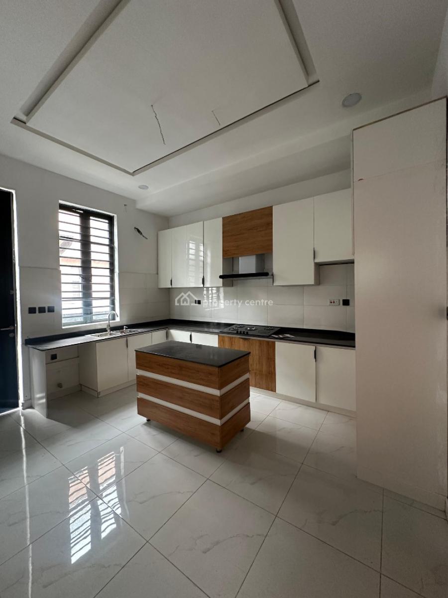 Spacious 5 Bedroom Fully Detached Duplex with Bq, Lekki Lagos, Vgc, Lekki, Lagos, Detached Duplex for Sale