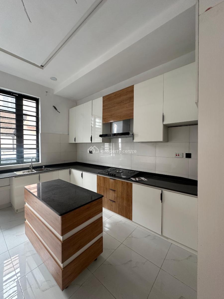 Spacious 5 Bedroom Fully Detached Duplex with Bq, Lekki Lagos, Vgc, Lekki, Lagos, Detached Duplex for Sale