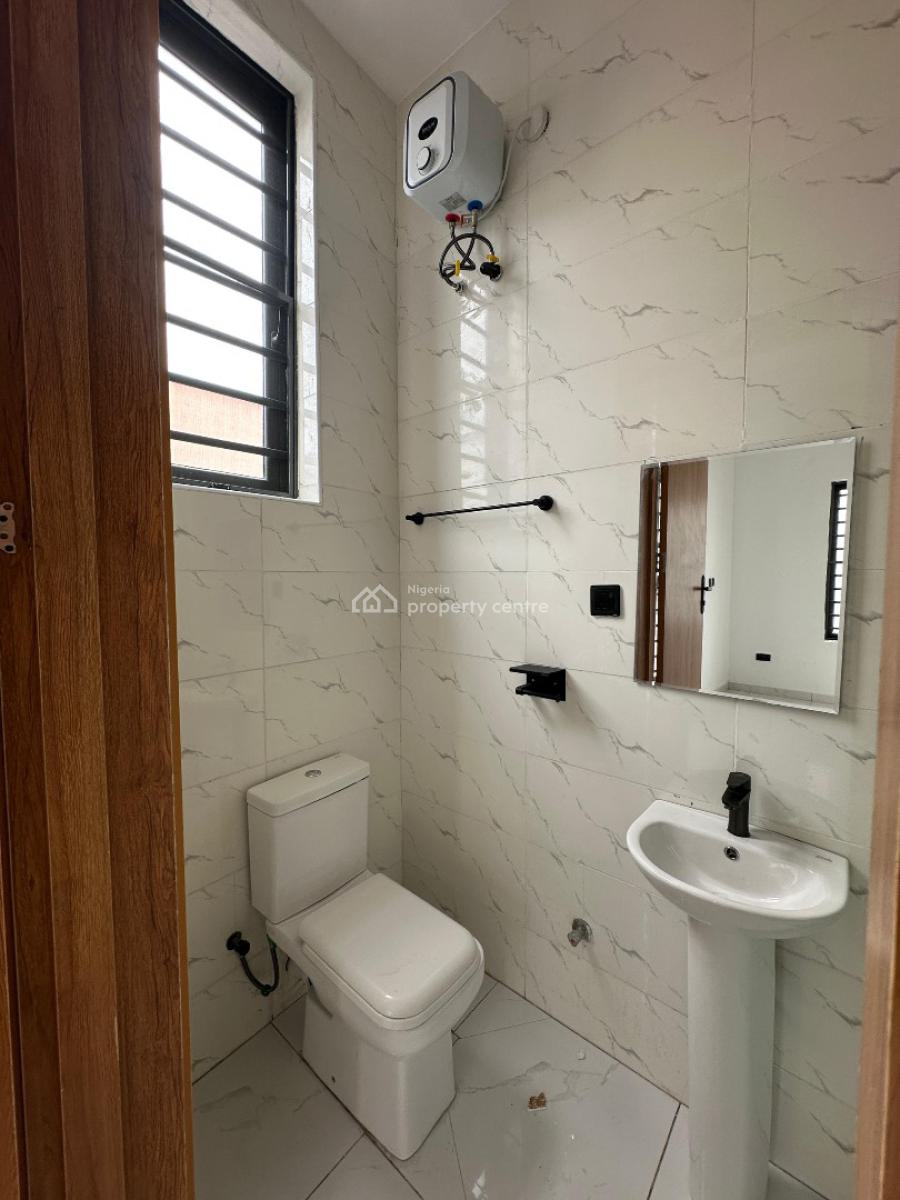 Spacious 5 Bedroom Fully Detached Duplex with Bq, Lekki Lagos, Vgc, Lekki, Lagos, Detached Duplex for Sale
