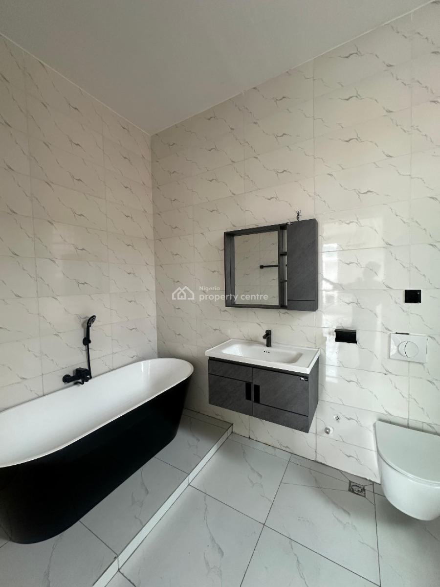Spacious 5 Bedroom Fully Detached Duplex with Bq, Lekki Lagos, Vgc, Lekki, Lagos, Detached Duplex for Sale