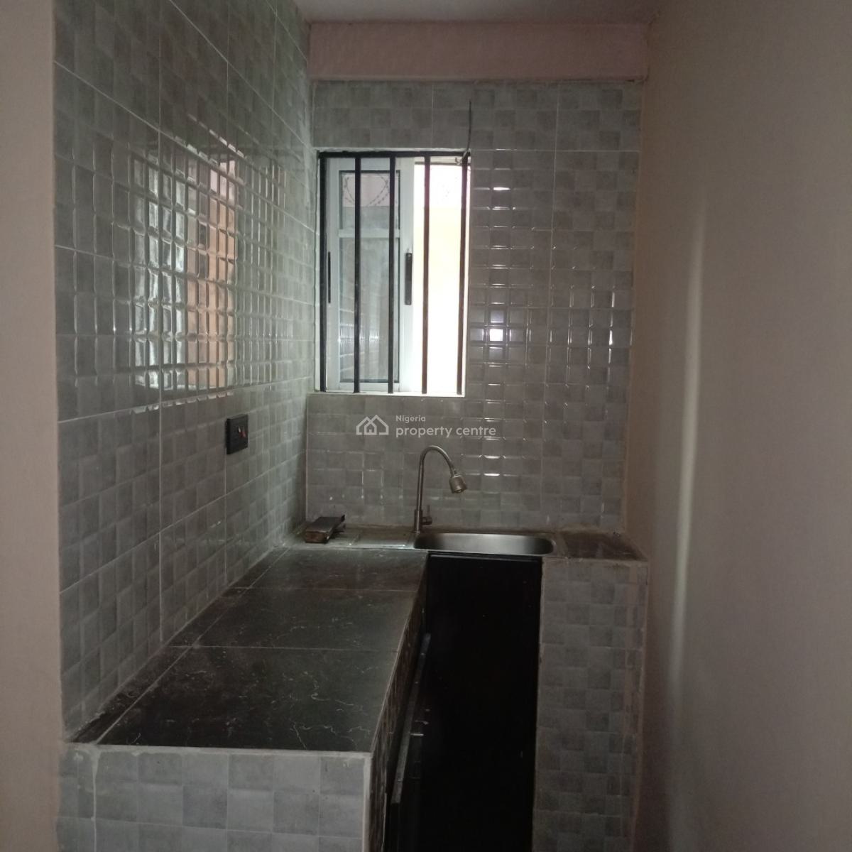 Newly Renovated 2 Bedroom Flat, Off Apapa Road, Ebute Metta West, Yaba, Lagos, Flat / Apartment for Rent
