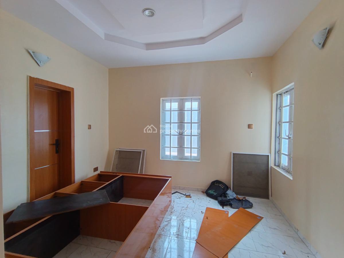 3 Bedroom Flat, Ebute, Ikorodu, Lagos, Flat / Apartment for Rent