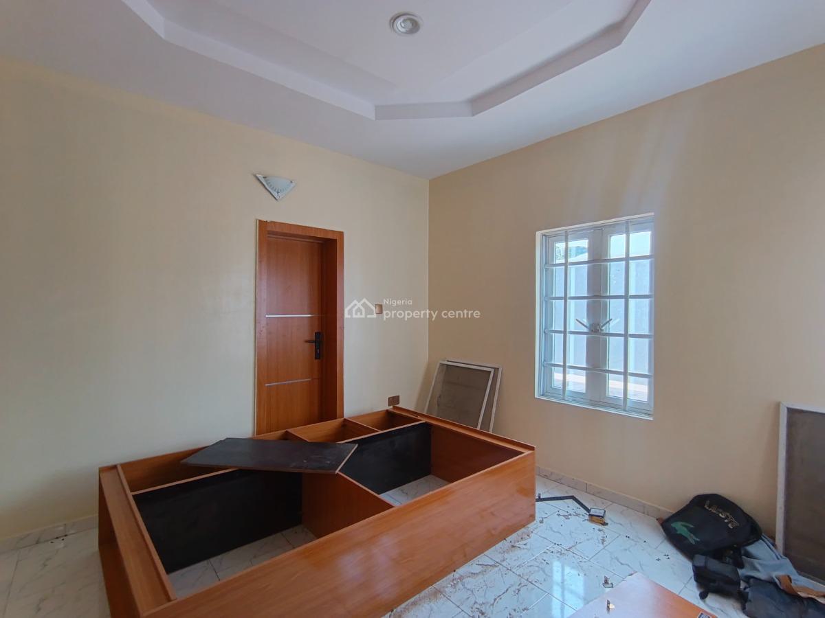 3 Bedroom Flat, Ebute, Ikorodu, Lagos, Flat / Apartment for Rent