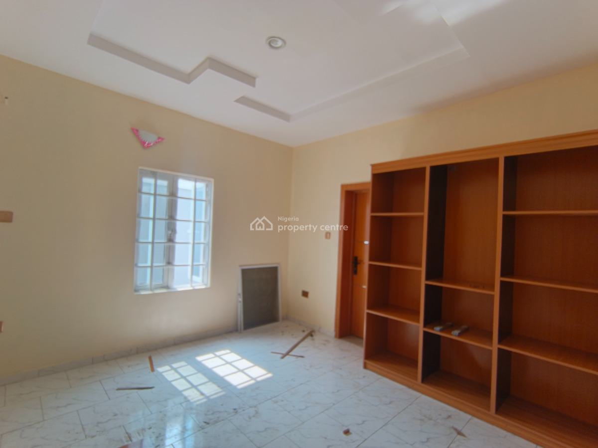 3 Bedroom Flat, Ebute, Ikorodu, Lagos, Flat / Apartment for Rent