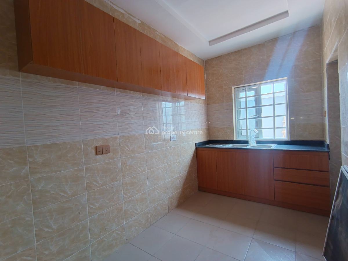 3 Bedroom Flat, Ebute, Ikorodu, Lagos, Flat / Apartment for Rent