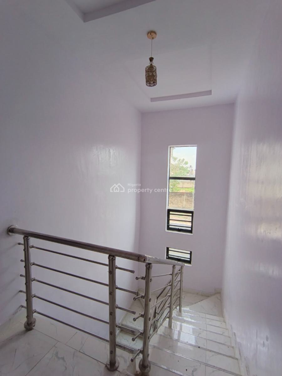3 Bedroom Duplex, Ebute, Ikorodu, Lagos, Flat / Apartment for Rent