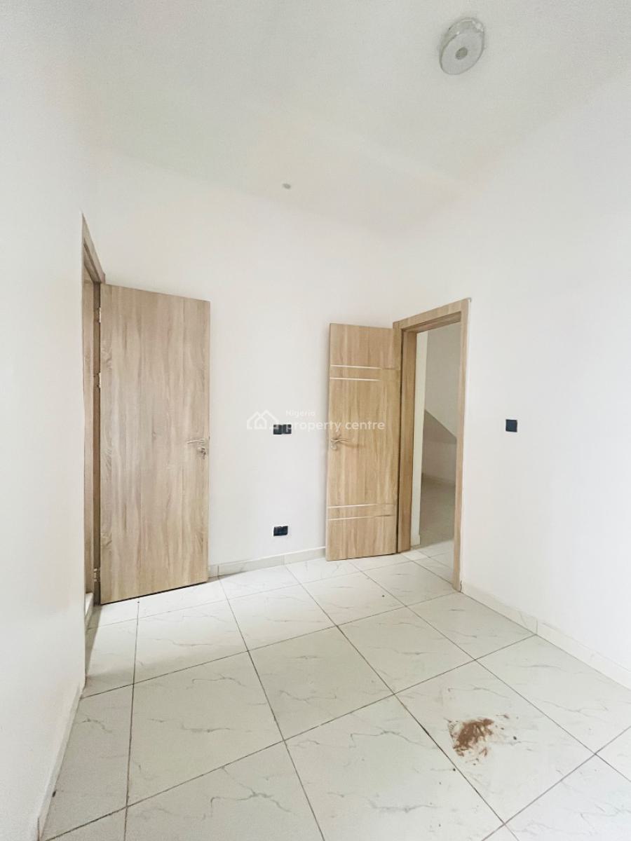 Spacious Room and Parlor with Constant Power Supply Light for N4m per, Royal Pine Gate 3 Estate Lekki Lagos, Lekki, Lagos, Mini Flat (room and Parlour) for Rent
