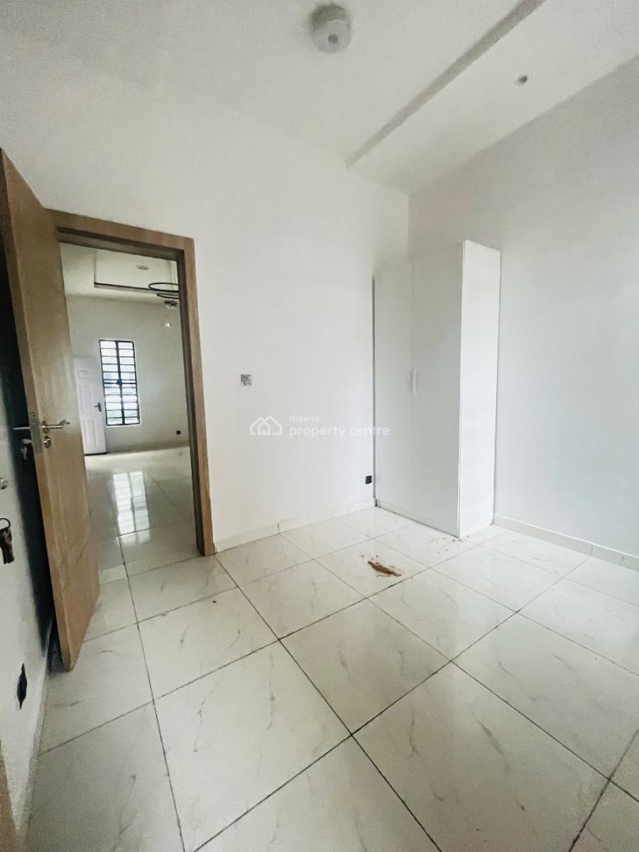 Spacious Room and Parlor with Constant Power Supply Light for N4m per, Royal Pine Gate 3 Estate Lekki Lagos, Lekki, Lagos, Mini Flat (room and Parlour) for Rent