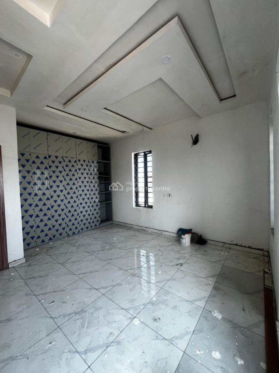 a 4 Bedroom Terrace House, Ologolo, Ologolo, Lekki, Lagos, Terraced Duplex for Sale
