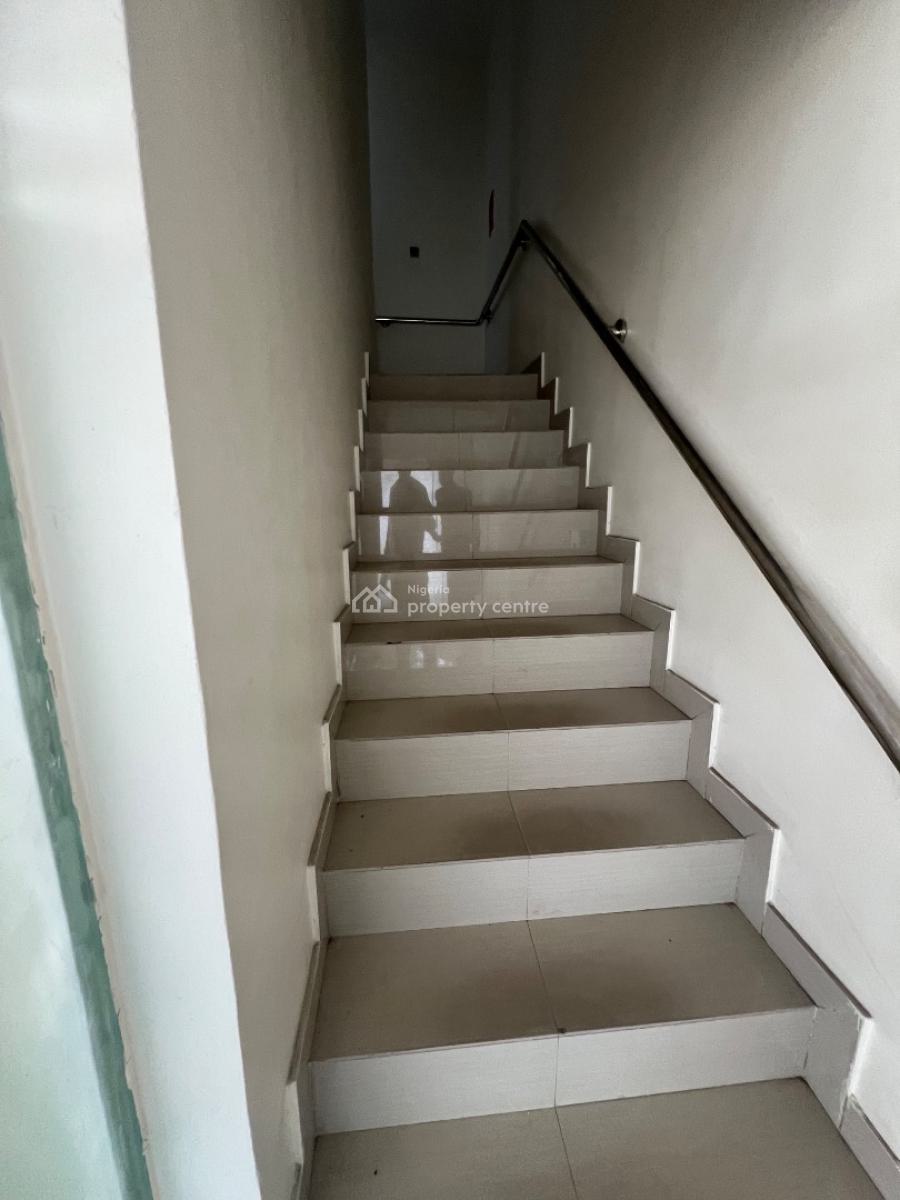 110sqm Office Space with a Massive Compound, Ikoyi, Lagos, Commercial Property for Rent