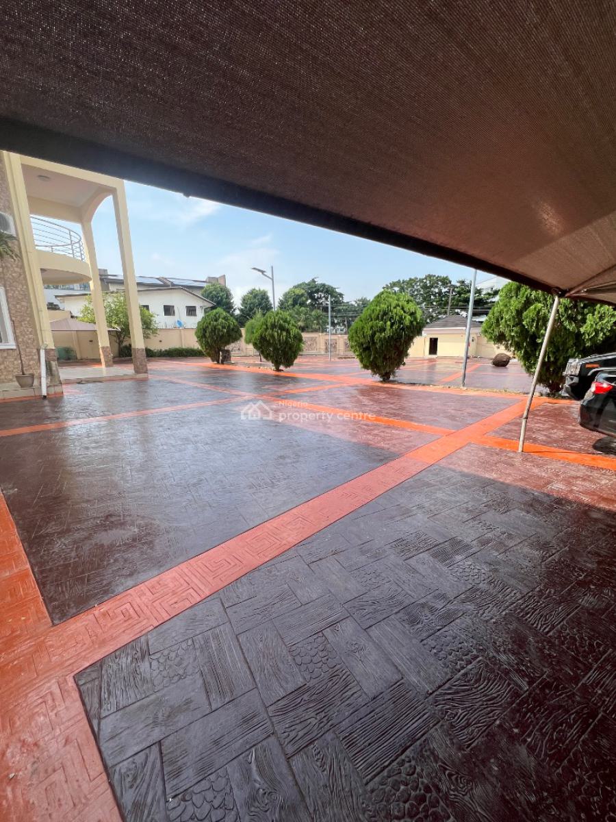 110sqm Office Space with a Massive Compound, Ikoyi, Lagos, Commercial Property for Rent