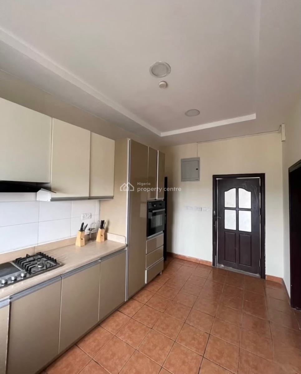 Spacious 3 Bedroom Apartment with Bq and Swimming Pool, Victoria Island, Victoria Island (vi), Lagos, Flat / Apartment for Rent