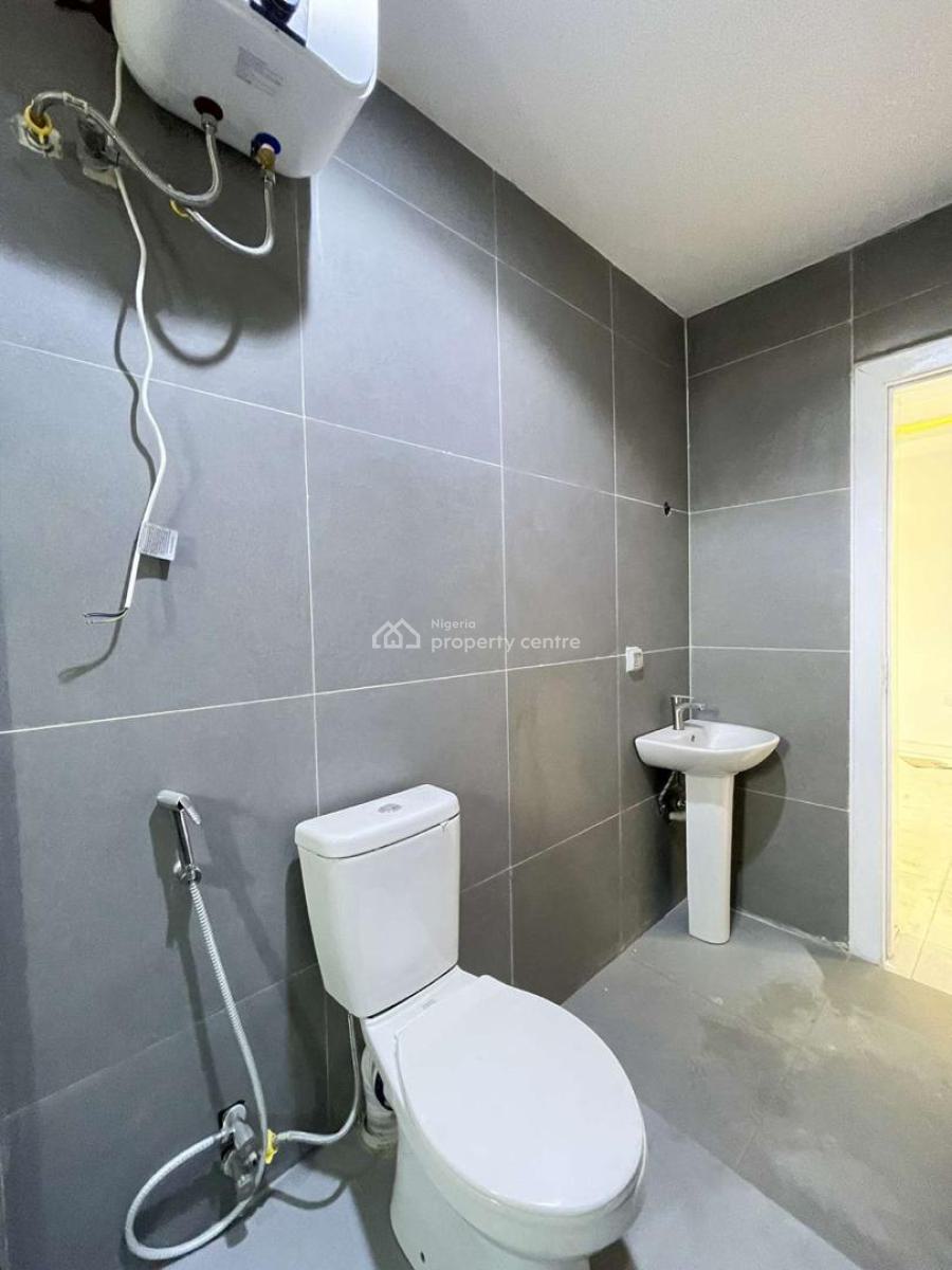 Massive 3 Bedroom Flat with a Room Bq, Victoria Island (vi), Lagos, Flat / Apartment for Rent