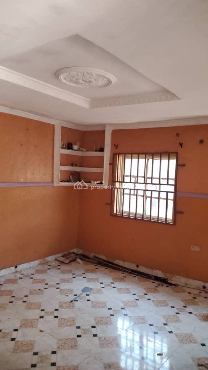 House at Onila Muslim Ibadan, Olopo Street Onila/ayetoro, Ibadan, Oyo, House for Sale