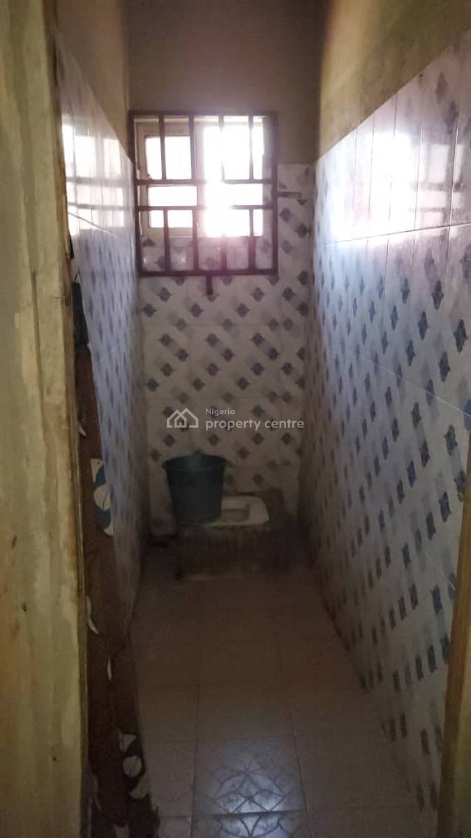 House at Onila Muslim Ibadan, Olopo Street Onila/ayetoro, Ibadan, Oyo, House for Sale
