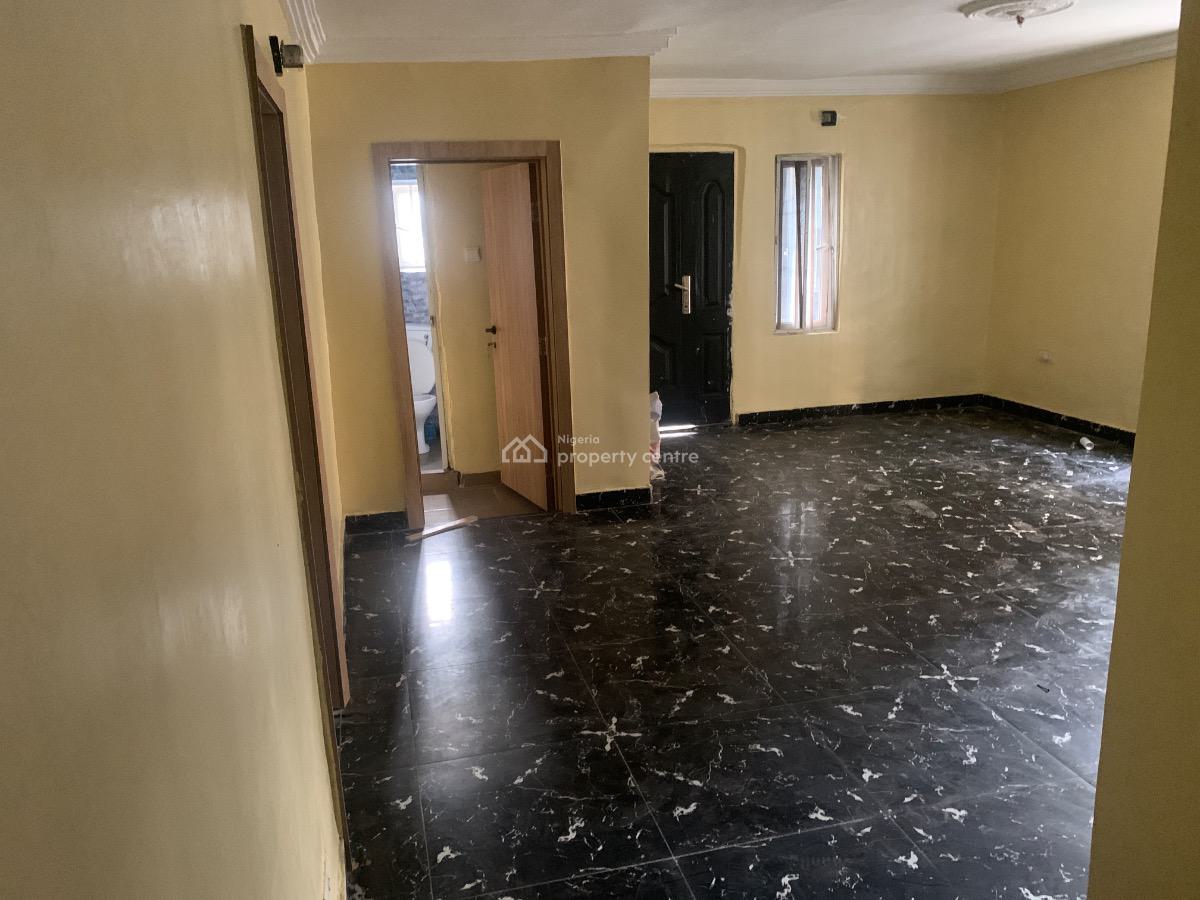 Well Maintained Luxury 2 Bedroom Apartment, Off Agboyi Road, Alapere, Ketu, Lagos, Flat / Apartment for Rent