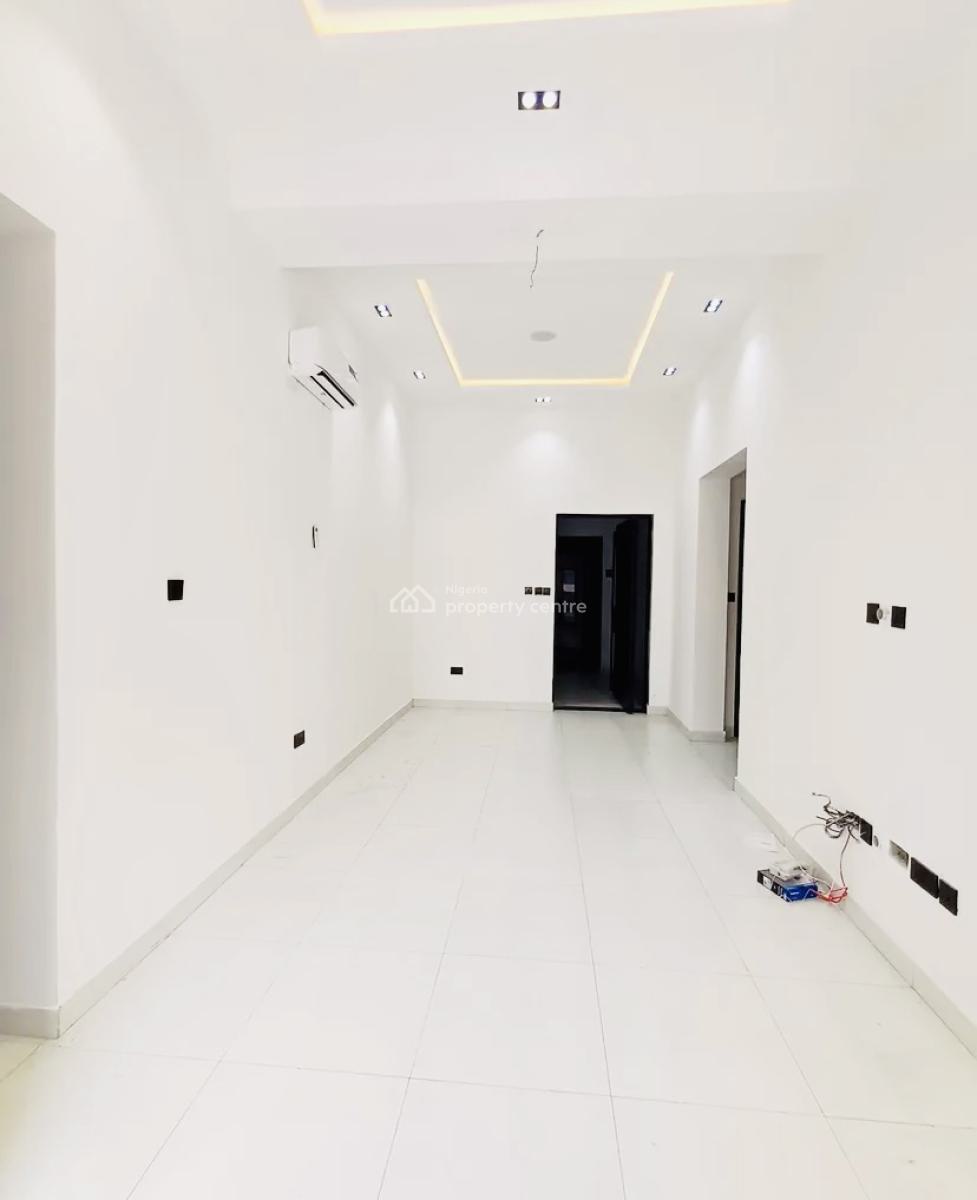 Luxurious 2 Bedroom Apartment with Bq and Swimming Pool, Lekki Phase 1, Lekki, Lagos, Flat / Apartment for Rent
