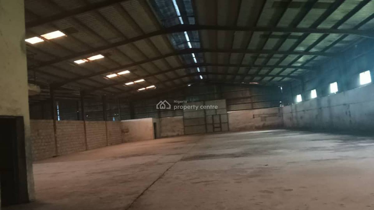 Warehouse, New Felele Challenge, Ibadan, Oyo, Warehouse for Sale