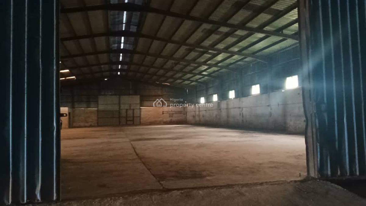 Warehouse, New Felele Challenge, Ibadan, Oyo, Warehouse for Sale