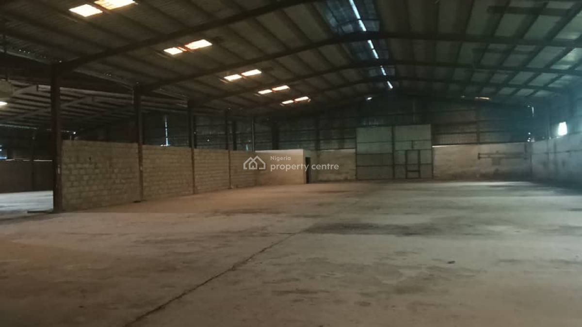 Warehouse, New Felele Challenge, Ibadan, Oyo, Warehouse for Sale