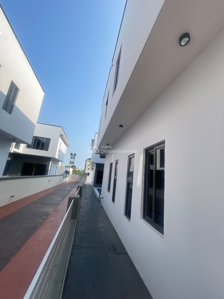 5 Bedrooms Fully Detached with Swimming Pool, Royal Gardens Estate, Lekki, Lagos, Detached Duplex for Sale