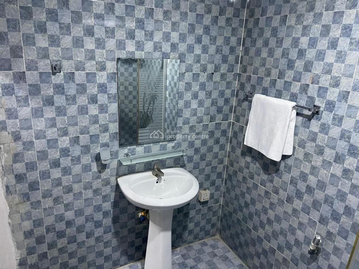 Luxury 3-bedroom Apartment, Abraham Adesanya Estate, Ajah, Lagos, Flat / Apartment Short Let