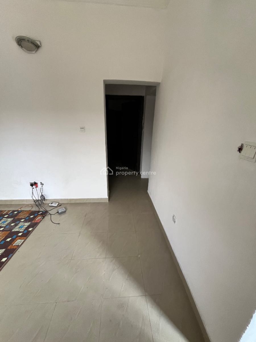 Luxury Beautiful Mini Flat Ground Floor, Mobil Road, Northwest, Ilaje, Ajah, Lagos, Mini Flat (room and Parlour) for Rent