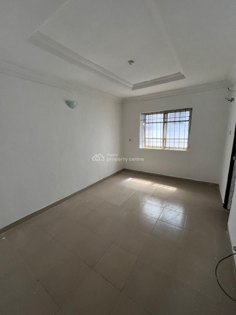 Luxury Beautiful Room and Parlor Upstairs, Mobil Road, Northwest, Ilaje, Ajah, Lagos, Mini Flat (room and Parlour) for Rent