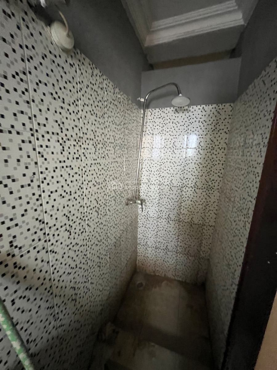 Luxury Beautiful Room and Parlor Upstairs, Mobil Road, Northwest, Ilaje, Ajah, Lagos, Mini Flat (room and Parlour) for Rent