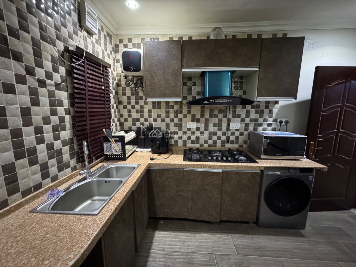 Luxury 2 Bedroom with Visitors Toilet, Adekunle Street, Magodo, Lagos, Flat / Apartment for Rent