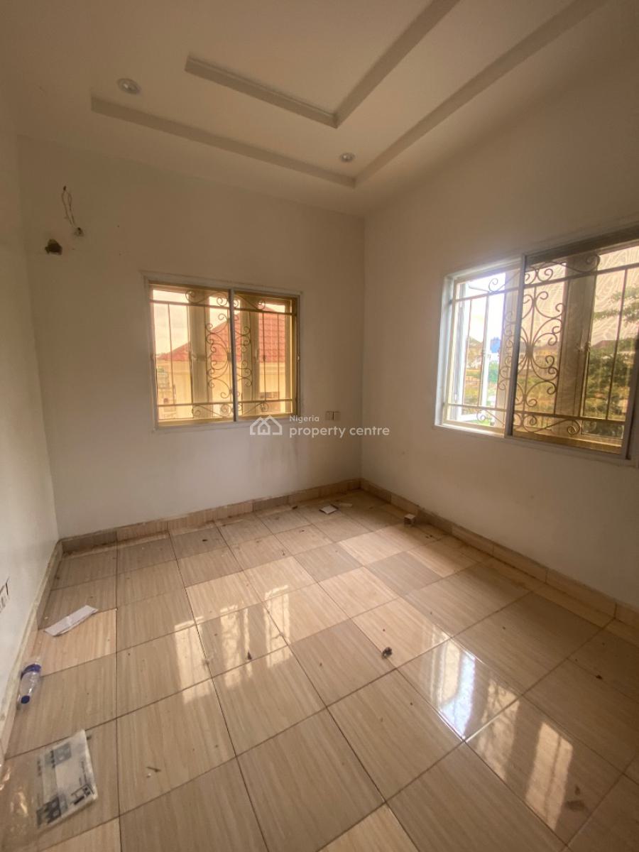 Neatly Built 3 Bedrooms Flat, Life Camp, Abuja, Flat / Apartment for Rent