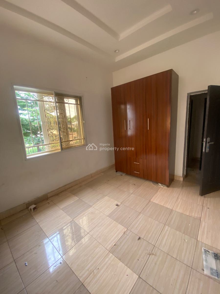 Neatly Built 3 Bedrooms Flat, Life Camp, Abuja, Flat / Apartment for Rent