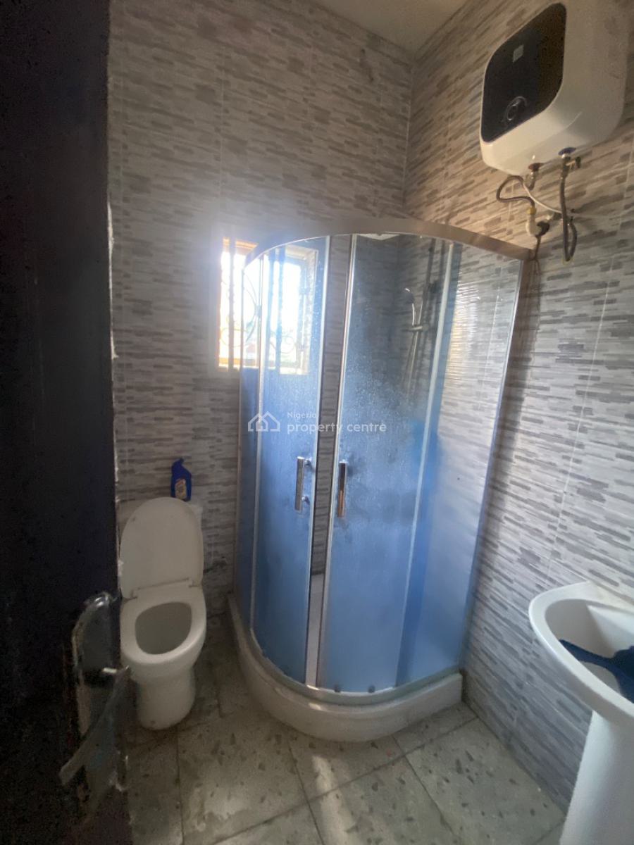 Neatly Built 3 Bedrooms Flat, Life Camp, Abuja, Flat / Apartment for Rent