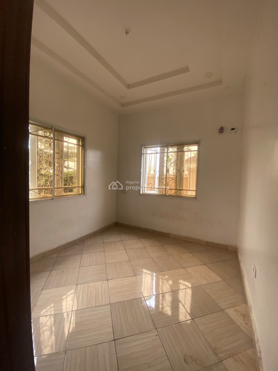 Neatly Built 3 Bedrooms Flat, Life Camp, Abuja, Flat / Apartment for Rent