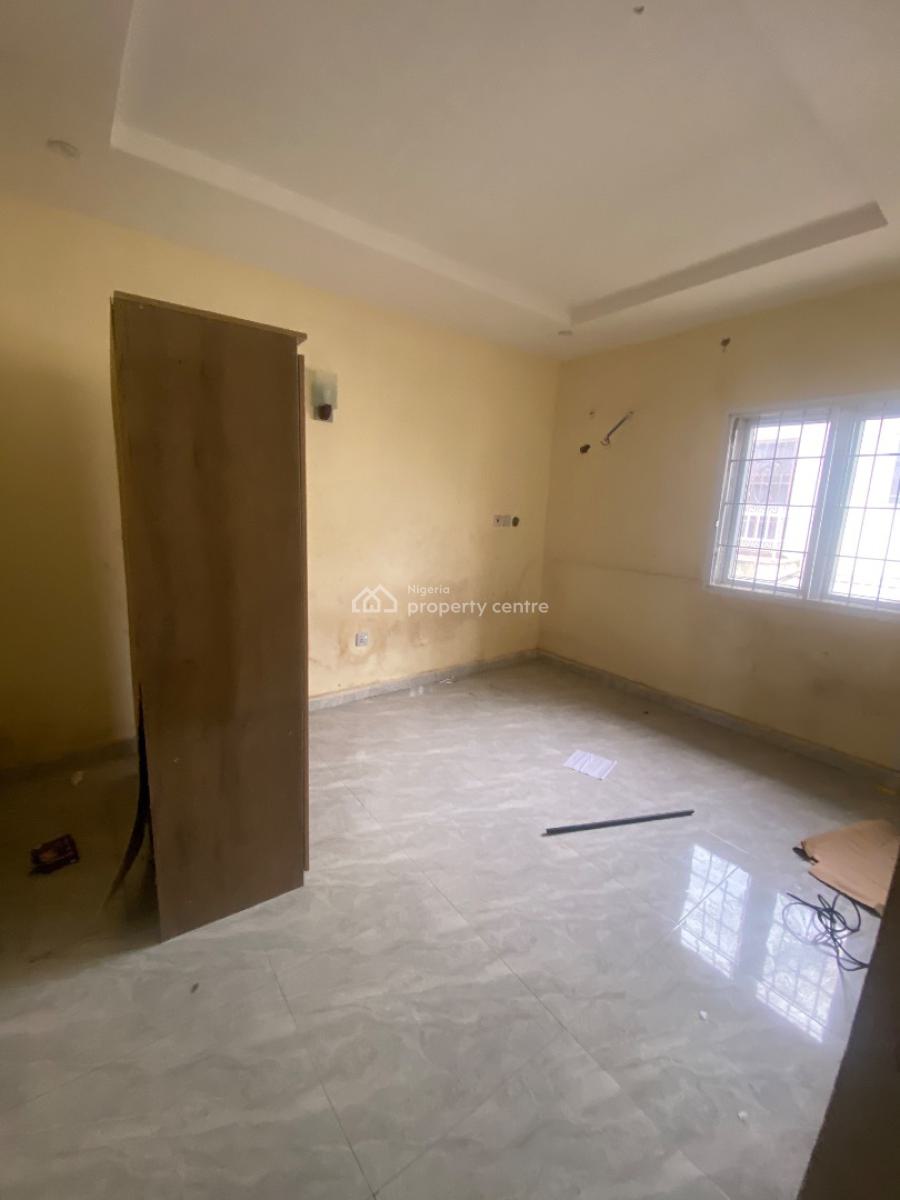 Neatly Built 3 Bedrooms Flats, Life Camp, Abuja, Flat / Apartment for Rent