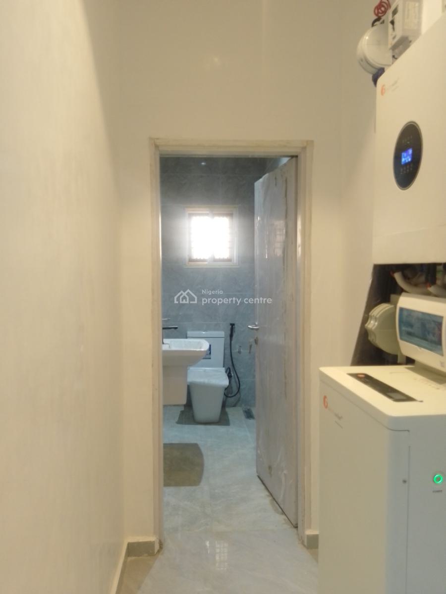 3 Bedroom Apartment with 1 Room Self Contained Bq, Off Umar Shuaibu Avenue, Wuye, Wuye, Abuja, Flat / Apartment for Sale