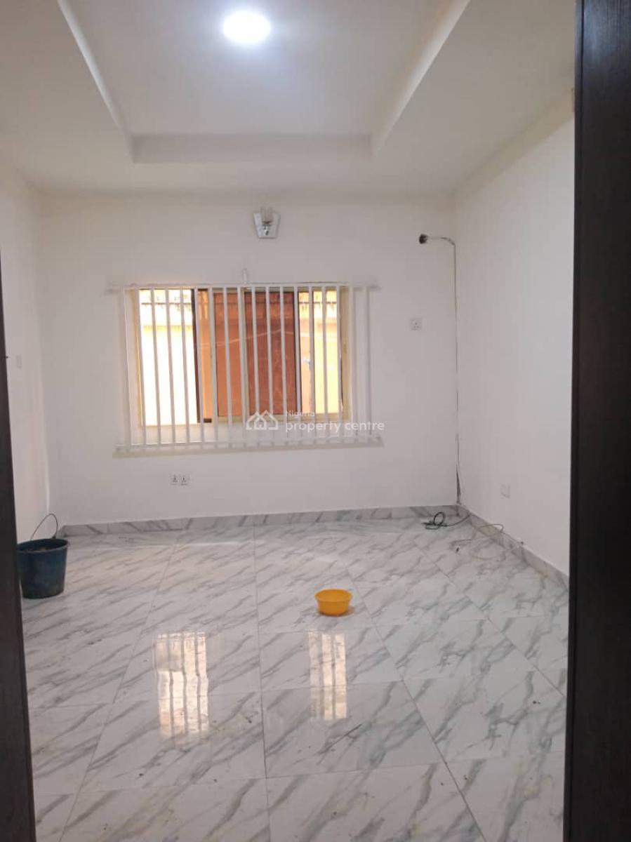 Mini Flat, Off Admiralty Way, Lekki Phase 1, Lekki, Lagos, Mini Flat (room and Parlour) for Rent