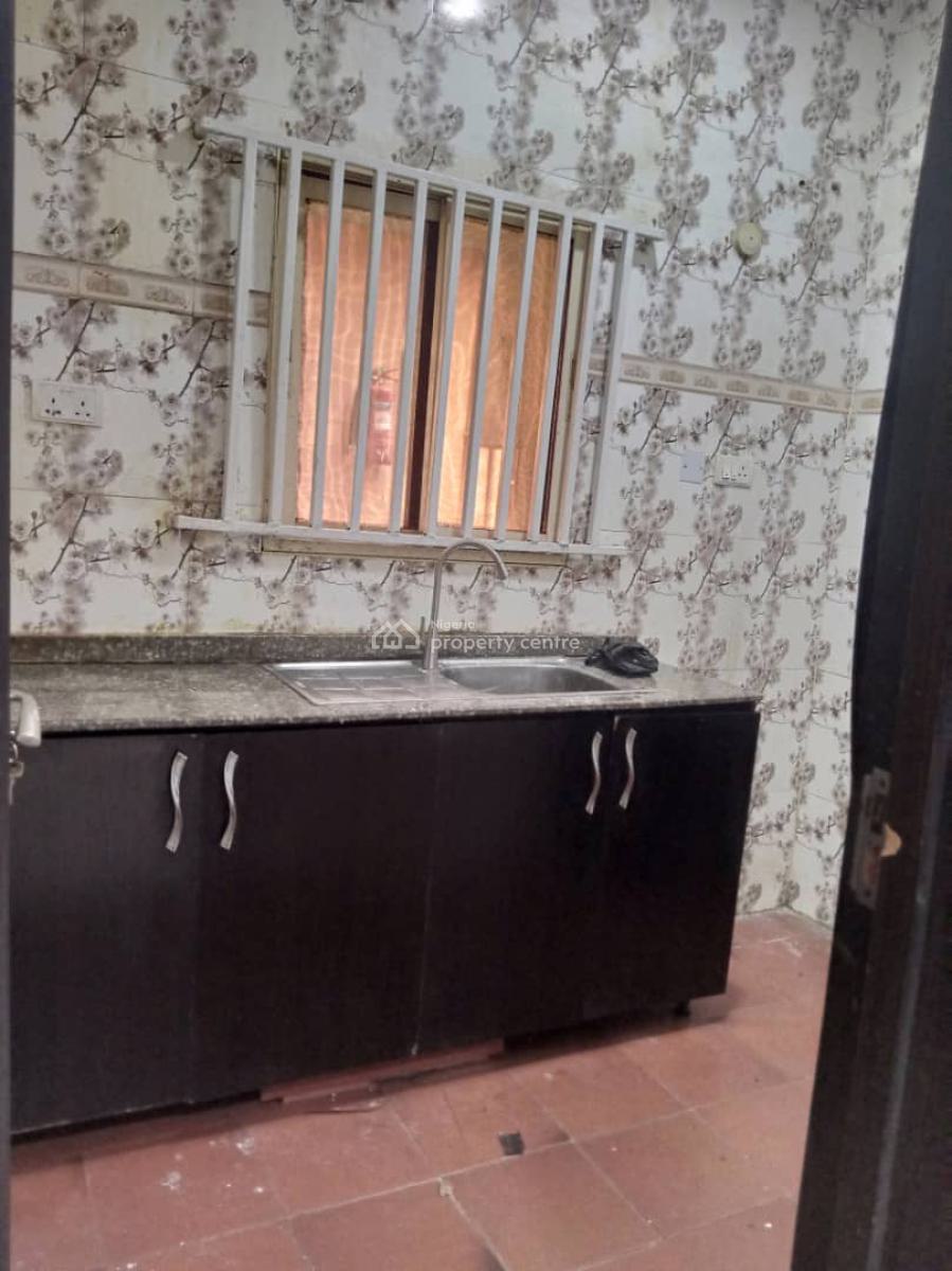 Mini Flat, Off Admiralty Way, Lekki Phase 1, Lekki, Lagos, Mini Flat (room and Parlour) for Rent