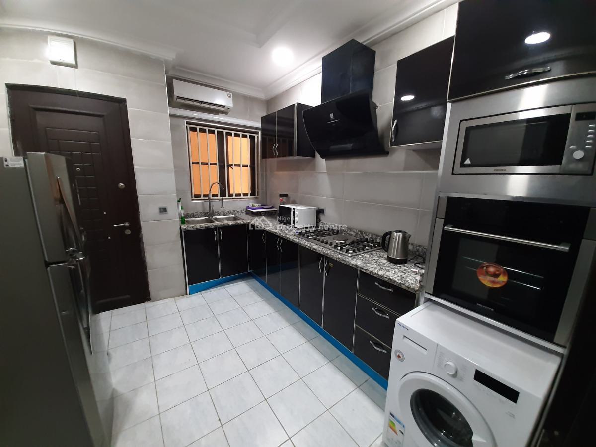 Furnished Or Unfurnished 3 Bedroom En-suite Flat with Fully Fitted Kit, Lekki Phase 1, Lekki, Lagos, Flat / Apartment for Rent
