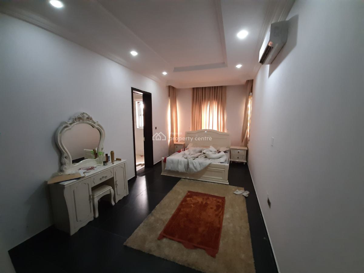 Furnished Or Unfurnished 3 Bedroom En-suite Flat with Fully Fitted Kit, Lekki Phase 1, Lekki, Lagos, Flat / Apartment for Rent