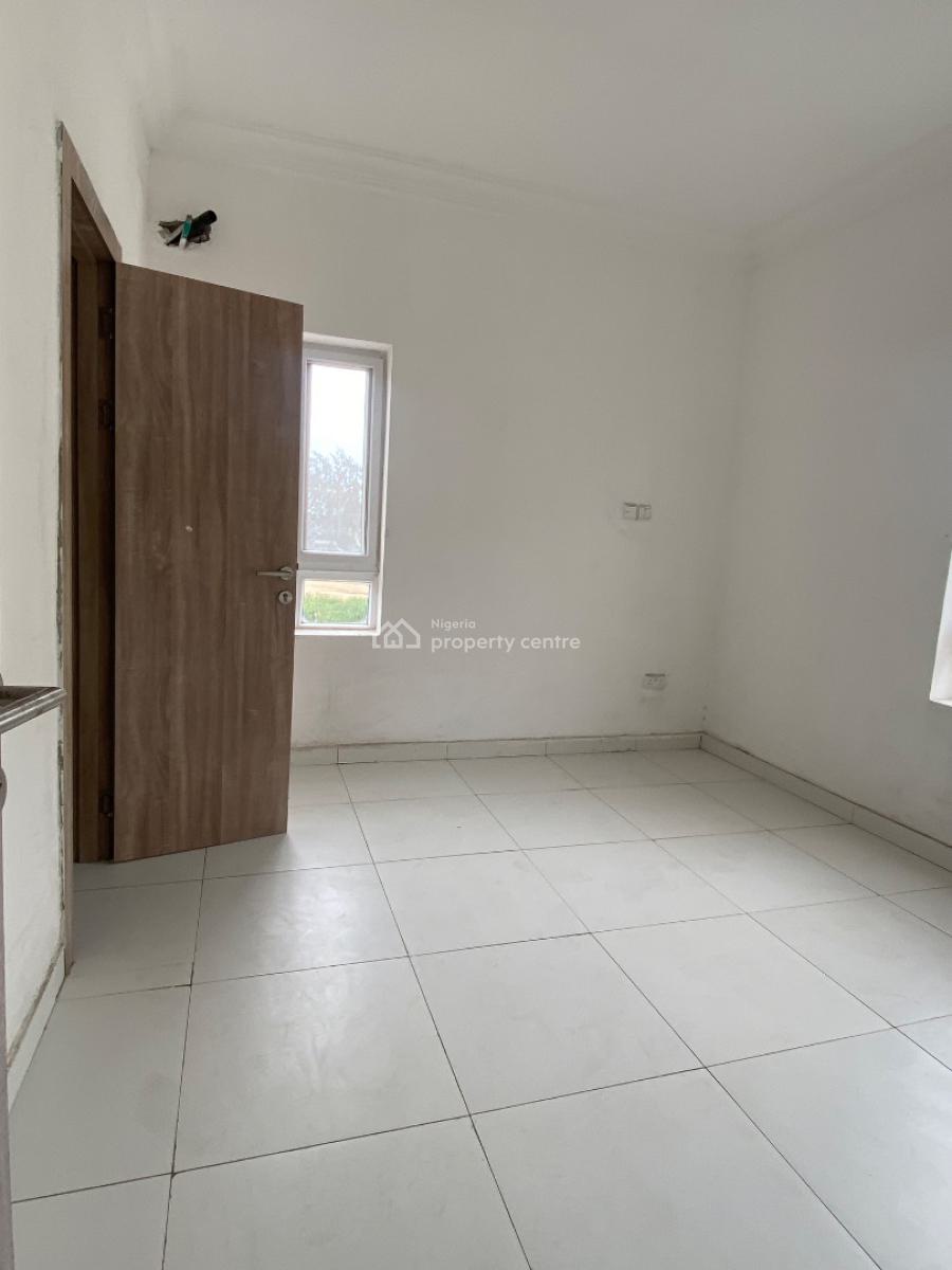 Luxury Serviced 2 Bedroom Flat with 24hrs Power, Chevron , in a Secured Estate, Lekki, Lagos, Flat / Apartment for Rent
