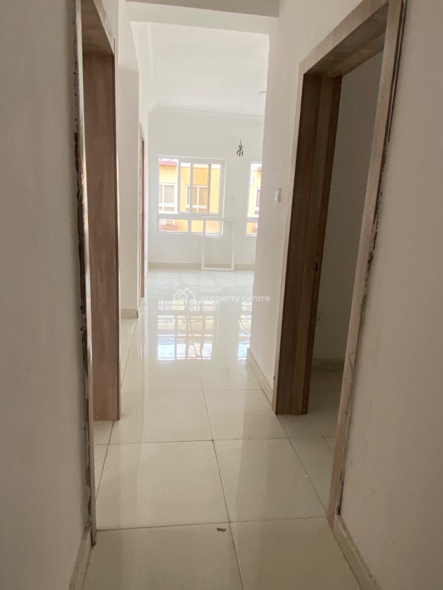 Luxury Serviced 2 Bedroom Flat with 24hrs Power, Chevron , in a Secured Estate, Lekki, Lagos, Flat / Apartment for Rent